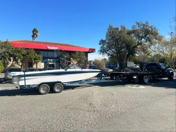 Payless Towing - photo 4
