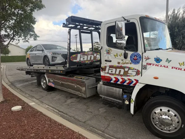 Jan's Towing Inc - photo 2