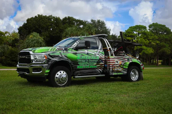 Emerald Towing - photo 3