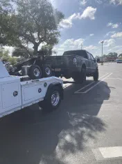 Johnny’s Towing