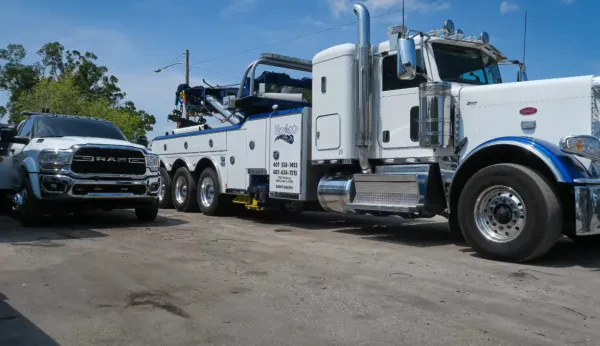 Towlando Towing & Recovery - photo 4