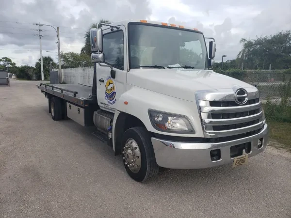 White Shark Towing Inc - photo 2