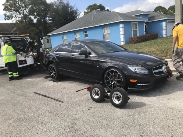 Charlie's Towing - photo 3