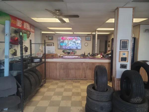 Available Used Auto & Truck Parts - photo 2