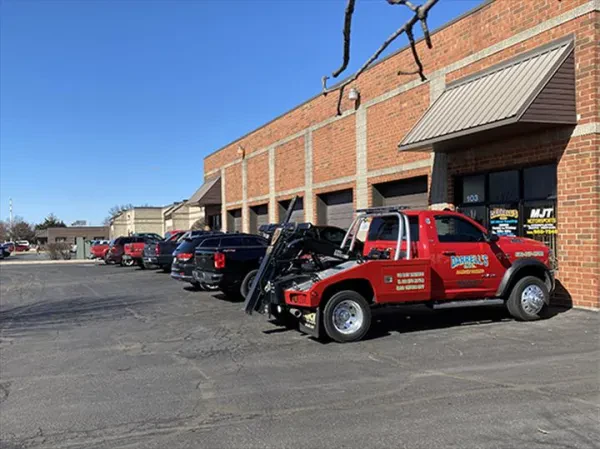 Darrell's Inc. Naperville Tow - photo 2