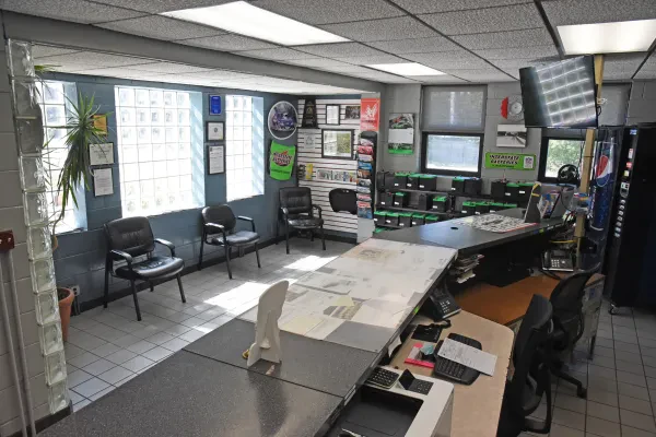 Naper Auto Works Inc - photo 4
