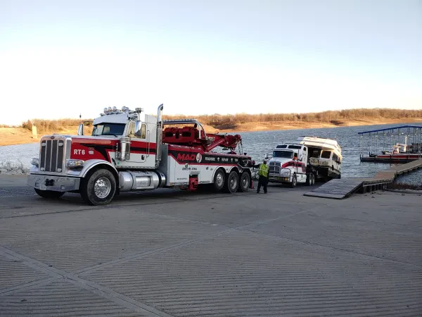 MAD J Repair & Towing - photo 4