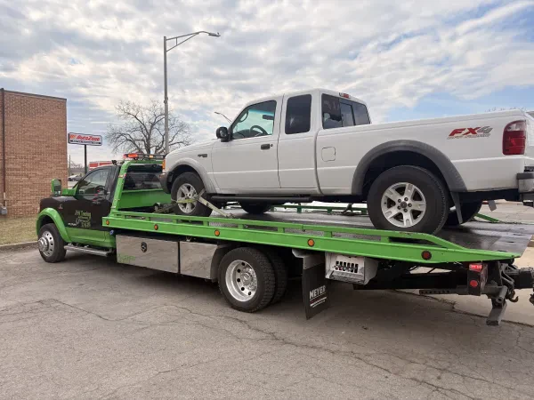 J & K Towing - photo 2