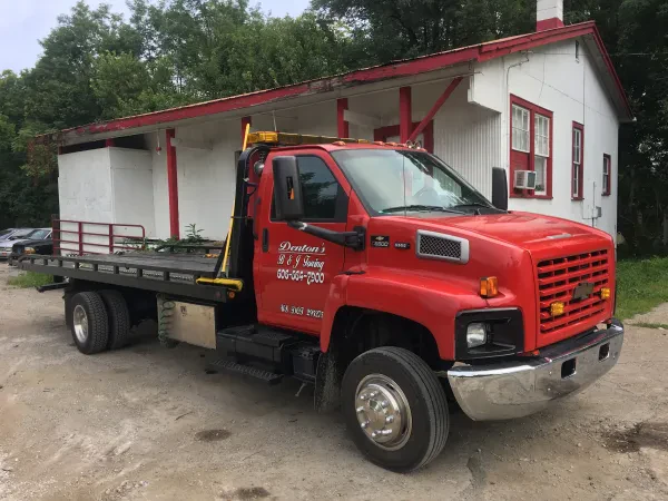 B & J Towing - photo 2