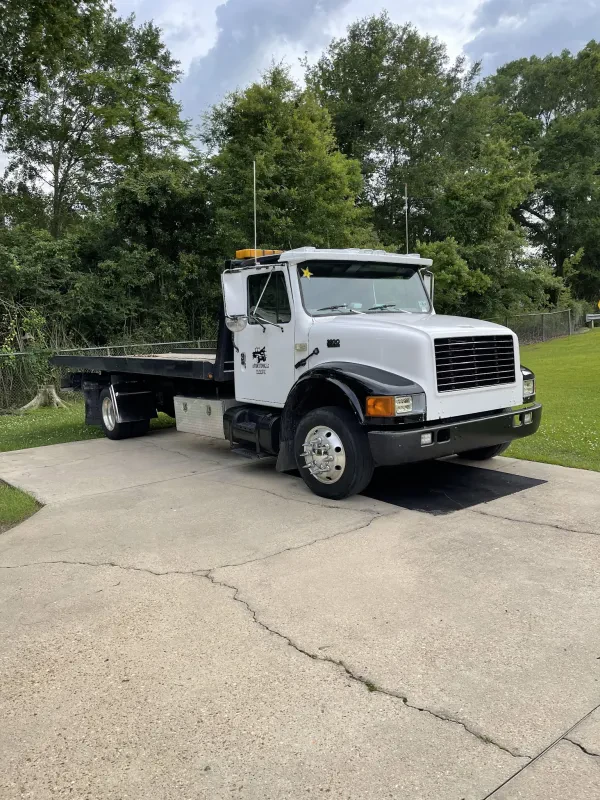Antoine's Towing - photo 2
