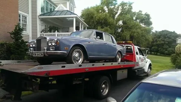 Luxury Towing - photo 3
