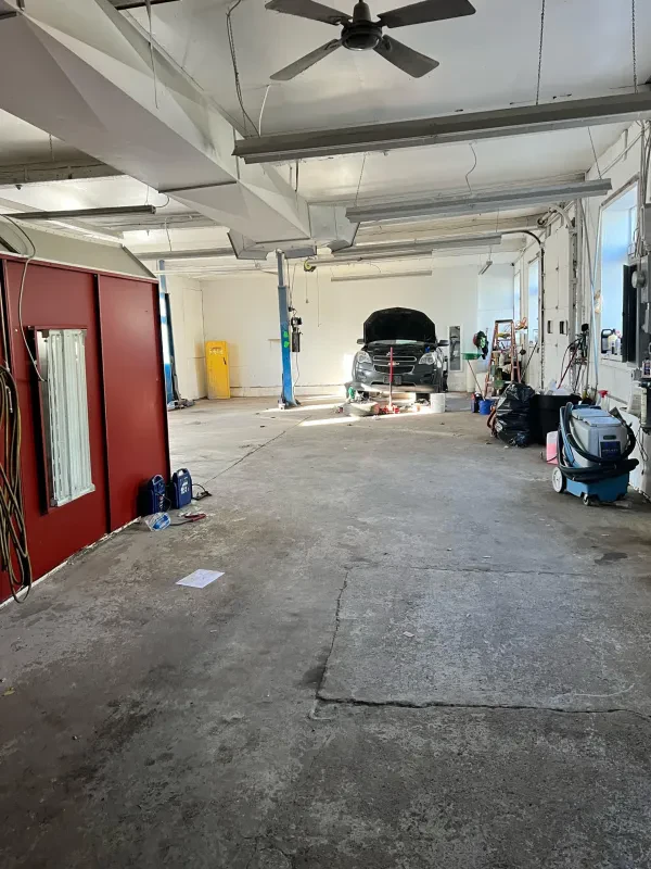 V auto center - photo 2
