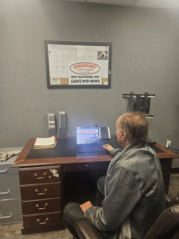 Discount Auto Towing St Paul Minnesota LLC - photo 4