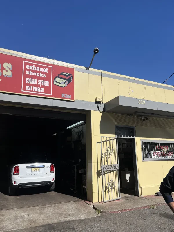 Hoyos Auto Repair - photo 2