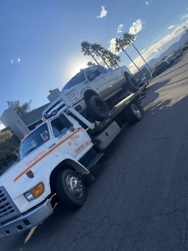 El Tigre Towing LLC - photo 3