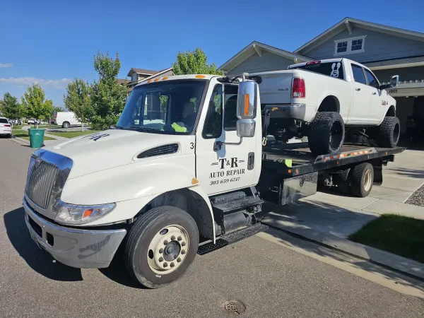 T & R Auto Repair & Towing - photo 2