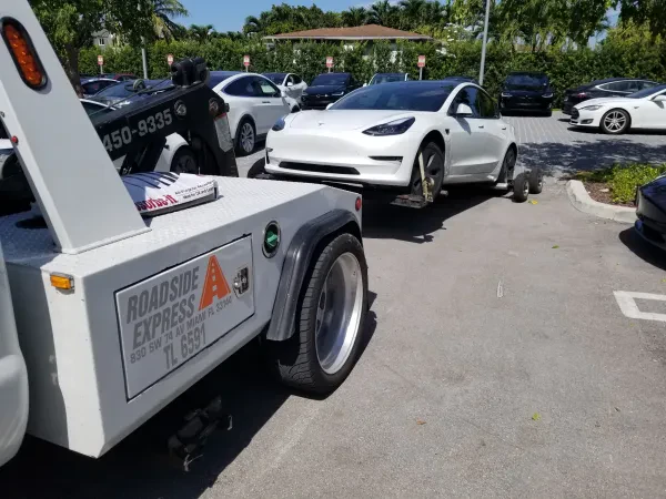 Servicio De Grua Roadside Express Towing . LLC - photo 4