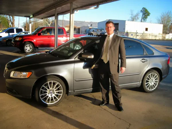 Medines Collision Center - photo 2