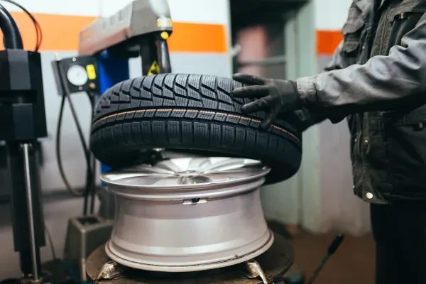 Livonia Auto Body & Repair Inc - photo 4