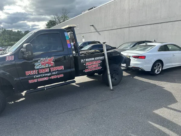 West Bro's Towing - photo 3