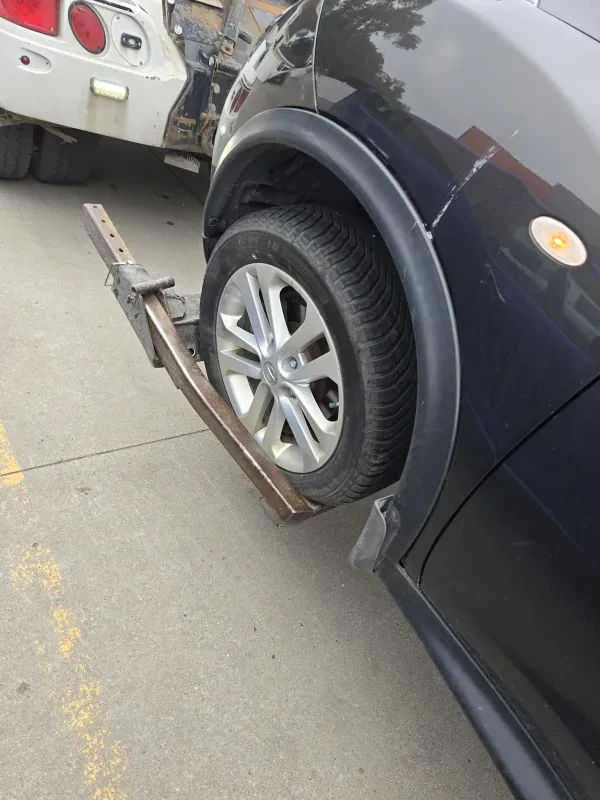 Fargo Moorhead Towing - photo 3