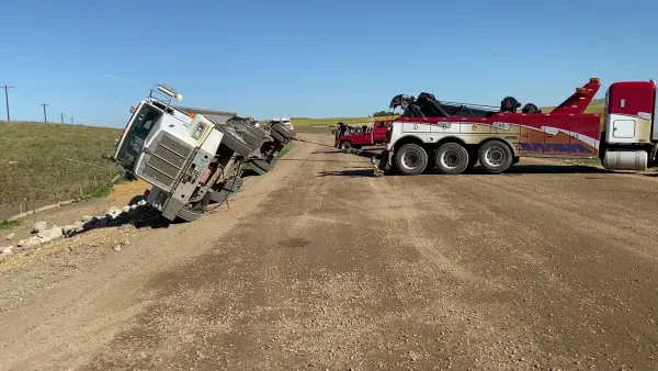 Brady's Towing and Recovery - photo 2