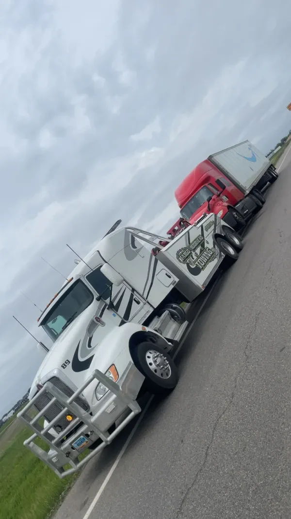 Fargo Moorhead Towing - photo 4