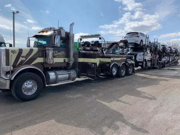 Sandy's Towing - photo 2