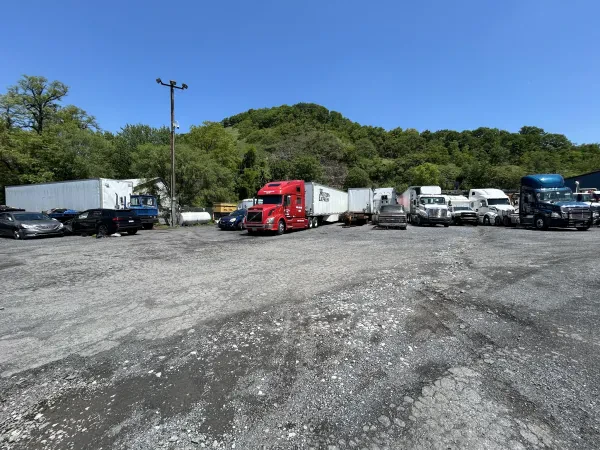 River Drive Service Center - photo 2