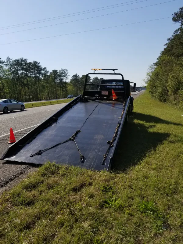 Swett's Hauling & Towing - photo 4