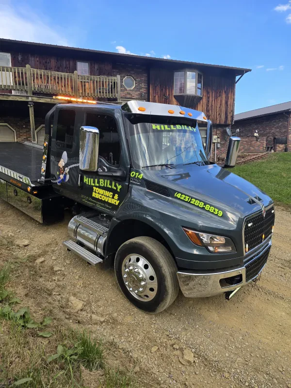 Hillbilly Towing - photo 2