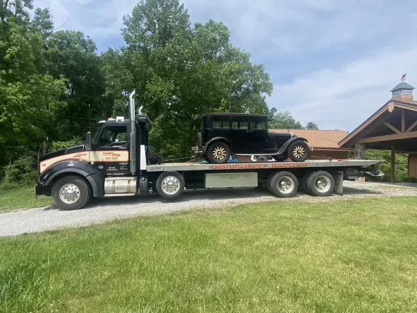 Lowes Garage and Towing - photo 2