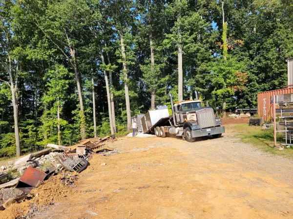 Lowes Garage and Towing - photo 4