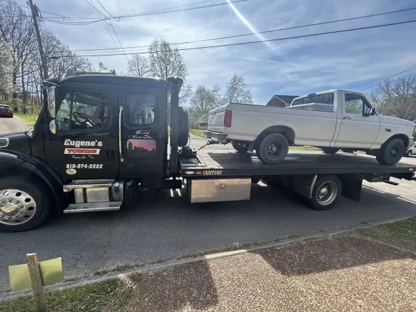 Eugene's Towing Company - photo 2