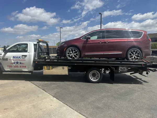 MAK Towing Roadside Service & Tow Truck Aurora - photo 3