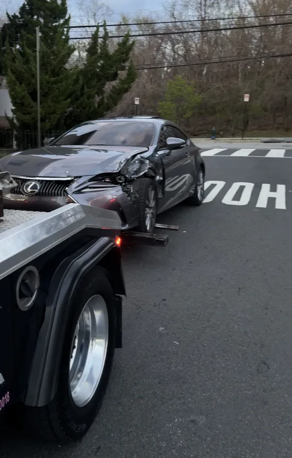 Queen of Towing - photo 4