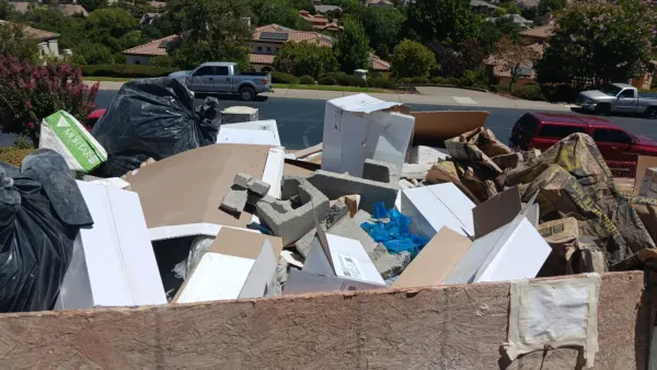 916 Junk Removal - photo 3