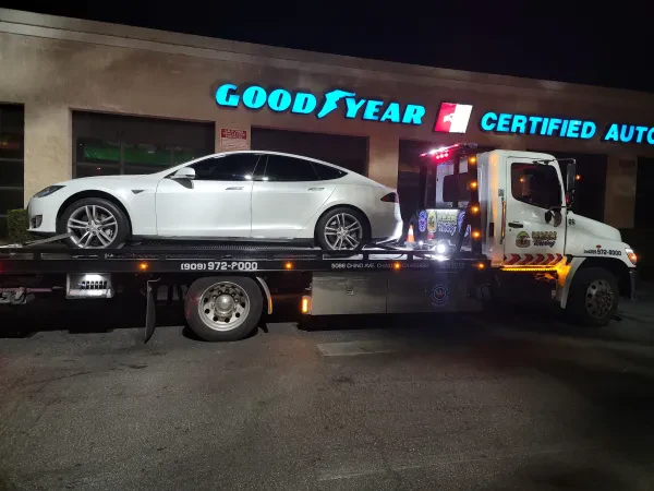 Golden Bear Towing - photo 4