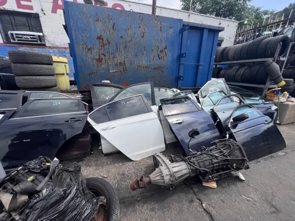 Westside Auto Wreckers - photo 2