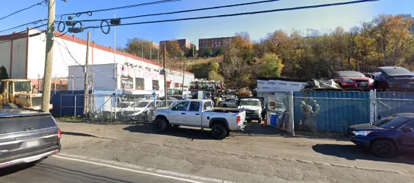 Westside Auto Wreckers - photo 4