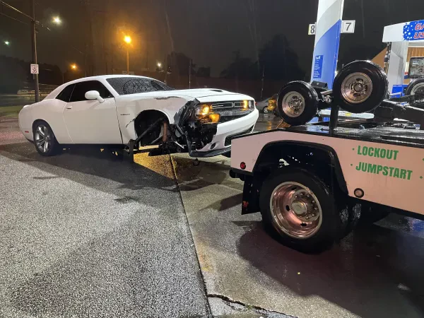Pacheco Towing LLC - photo 3