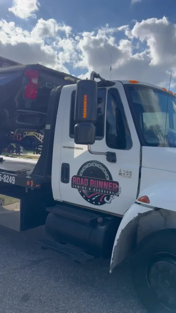 Road Runner Towing & recovery - photo 2