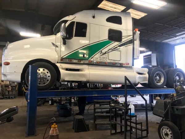 Stone Truck Center - photo 4