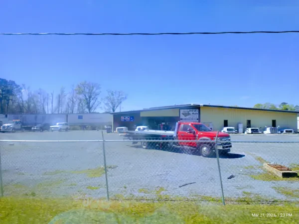 Diesel Man Truck Center - photo 4