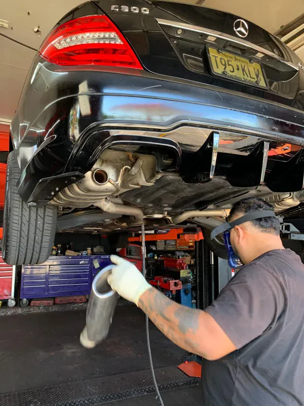 Speed Muffler Mechanic & Tire - photo 4