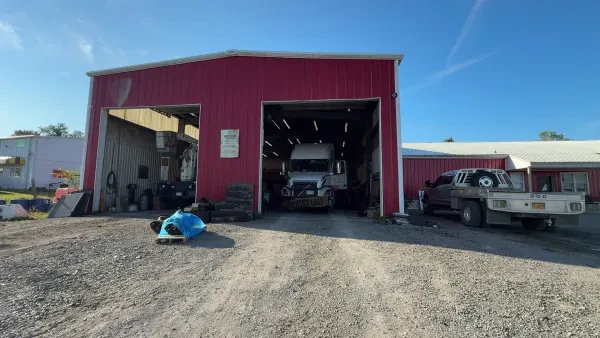 Tannahill Truck and Bus Repair Inc - photo 2