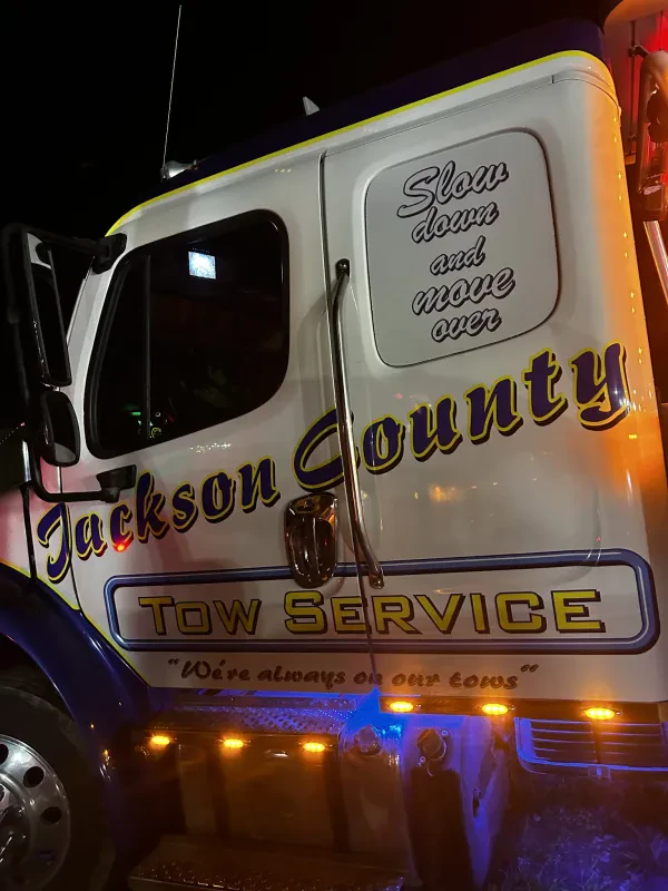 Jackson County Tow Service - photo 4