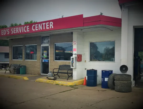 Ed's Service Center - photo 2