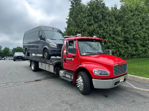 Quality 1st Towing - photo 3
