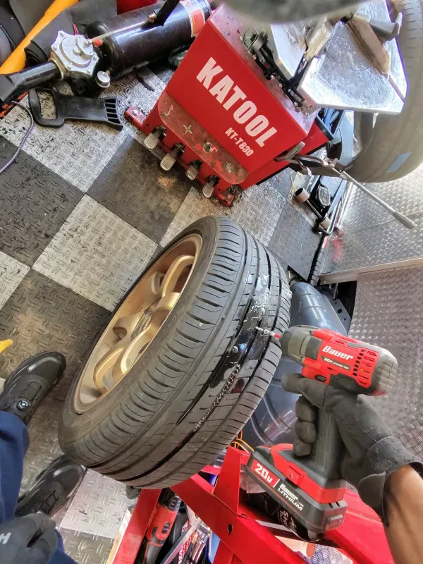 Ninth Crown Roadside Assistance - photo 3